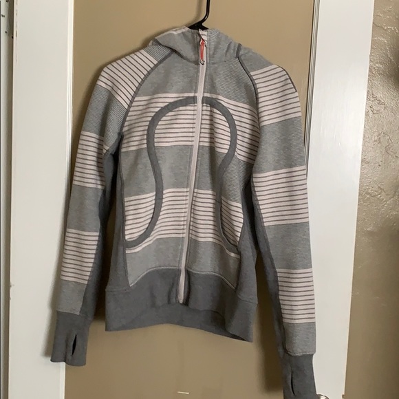 lululemon athletica Tops - Lululemon Scuba Hoodie!!!!